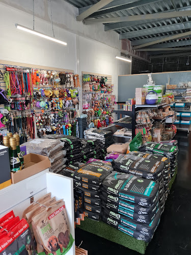 Nannaphat Pet Shop interior 5